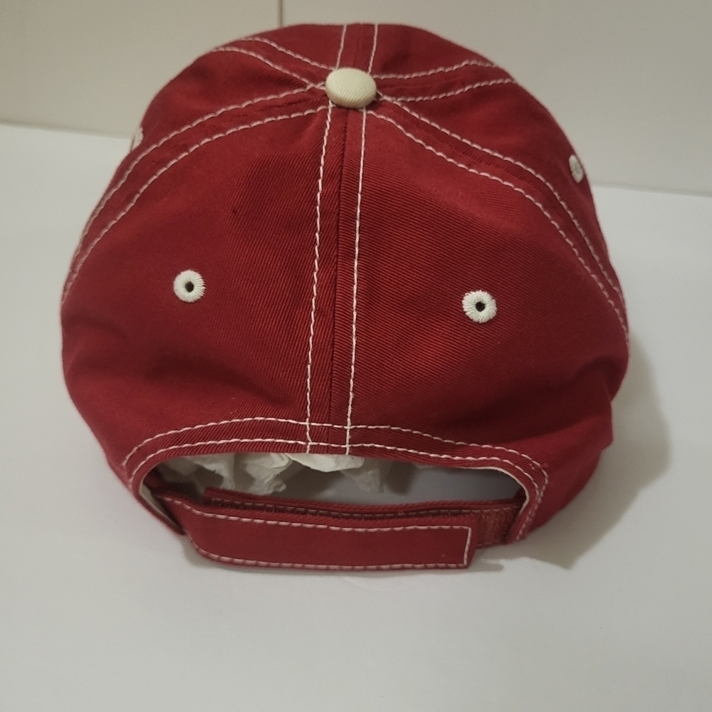 Greg Norman's Red Fishing Cap, With Fish Logo, One Size Fit Most - Picture 8 of 9